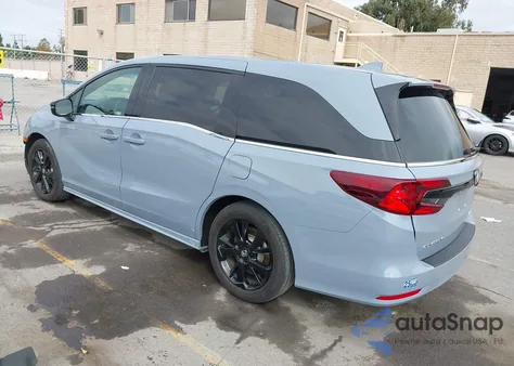 2024 Honda Odyssey Sport z USA, uszkodzony, nr VIN 5FNRL6H77RB065445